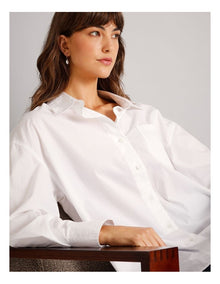 Pearl Earring in Gold