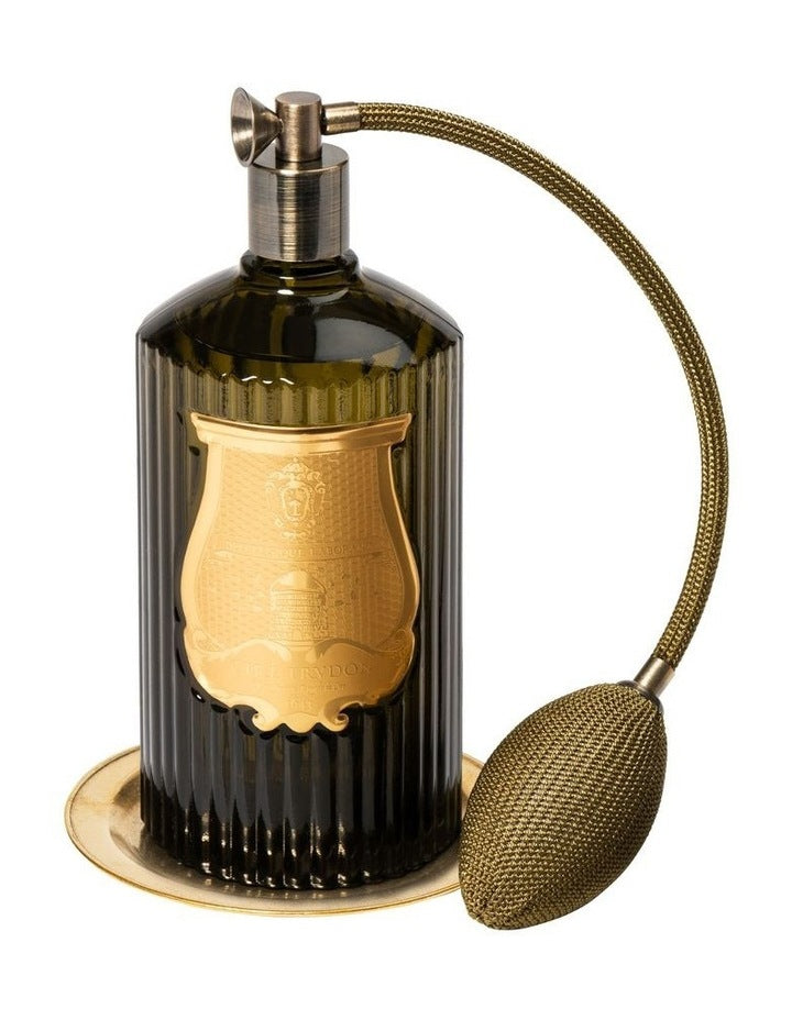 Classic Candle Base in Gold