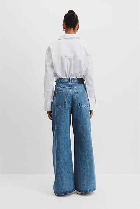 Curved Wide Leg Jean