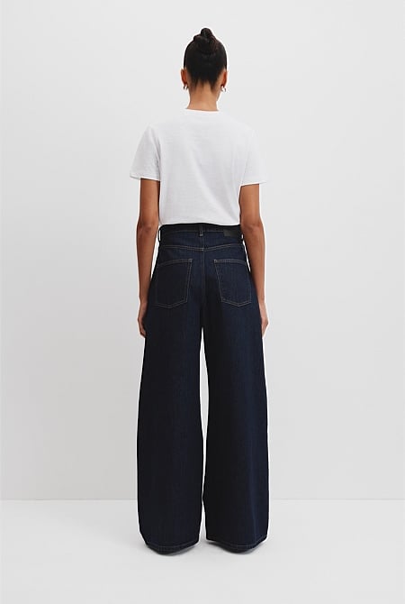Curved Wide Leg Jean