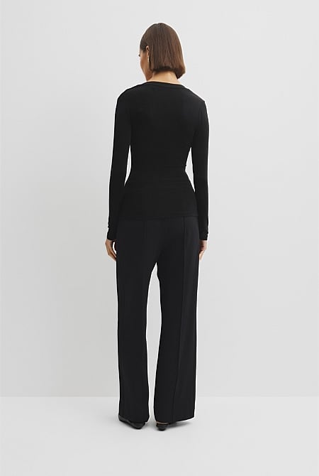 Cupro Rib V-Neck Neck Top