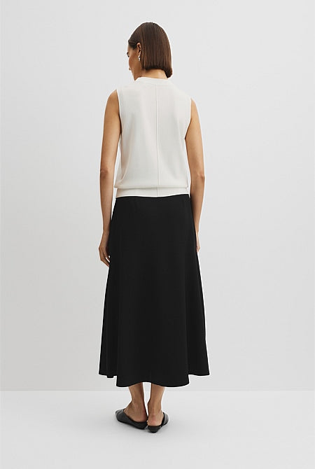 Compact Neck Tank