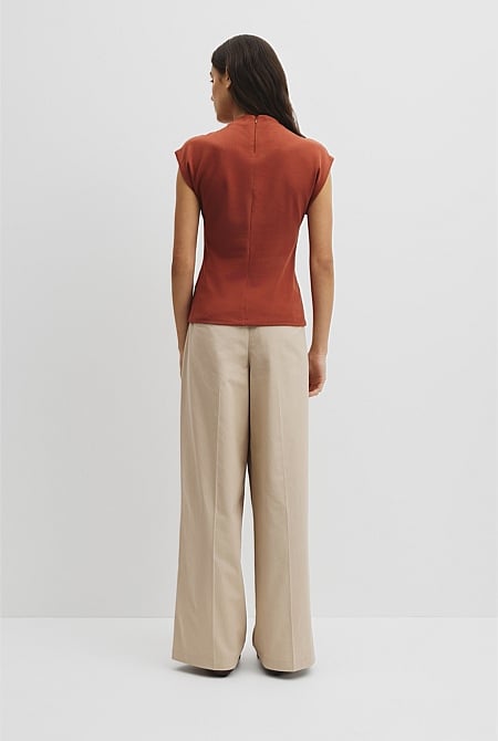 Extend Shoulder Top