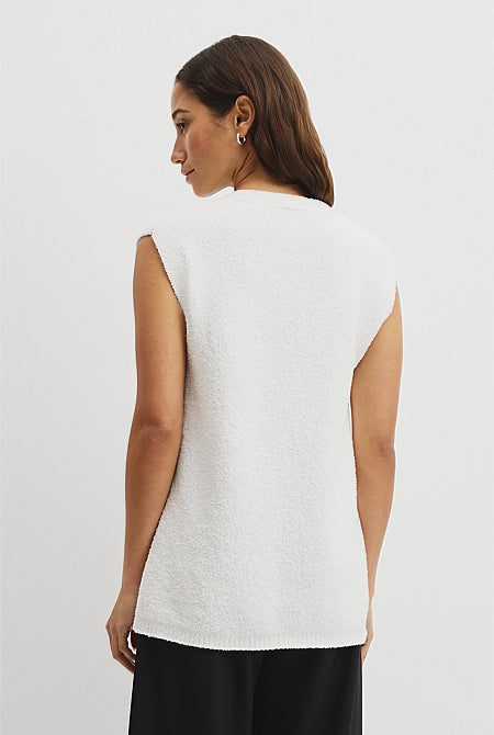 Compact Boucle Vest