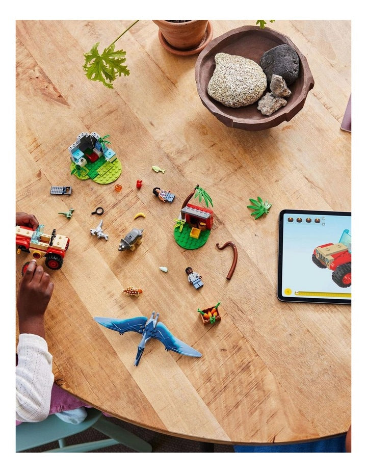 Jurassic World Baby Dinosaur Rescue Centre 76963
