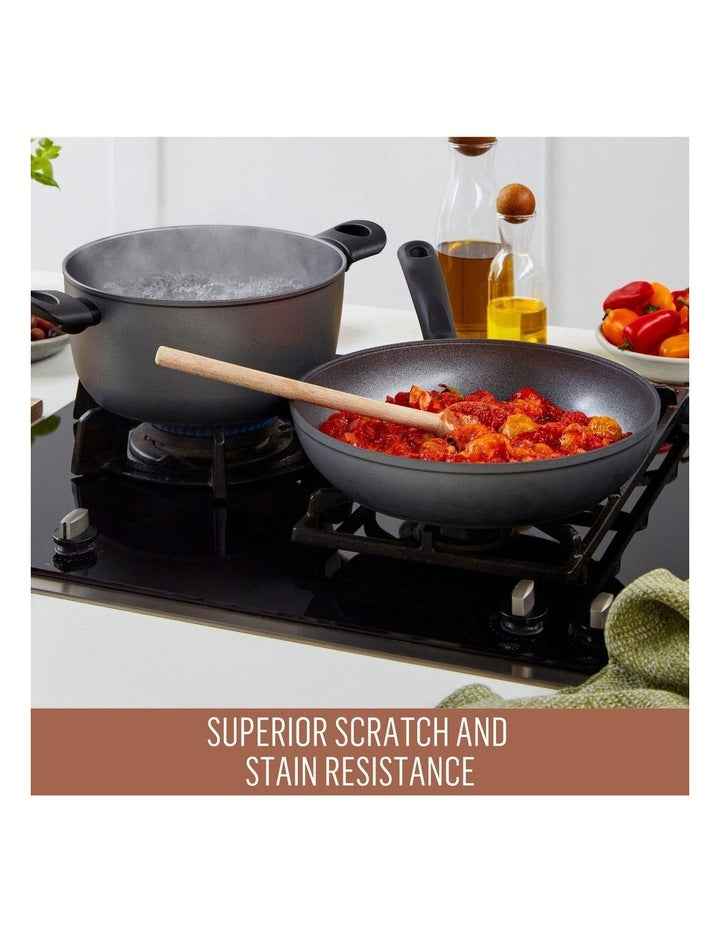 Per Benessere Ceramic Nonstick Induction Covered Wok With Helper Handle 32cm