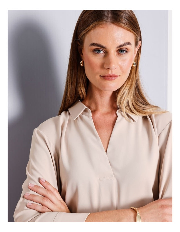 Mini Teardrop Earring in Gold