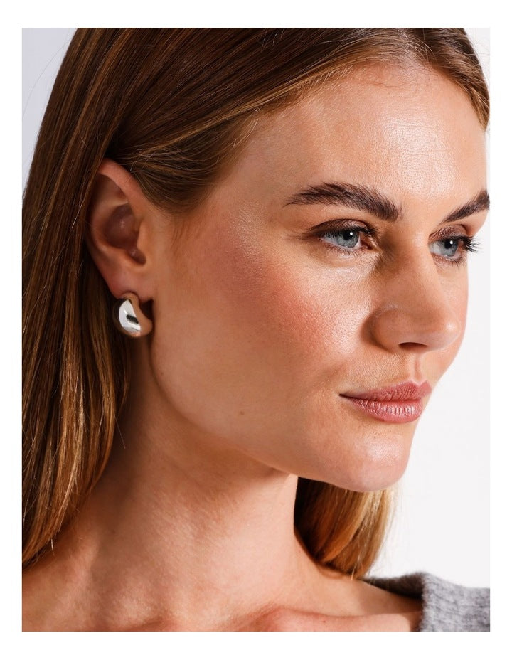 Mini Teardrop Earring in Silver