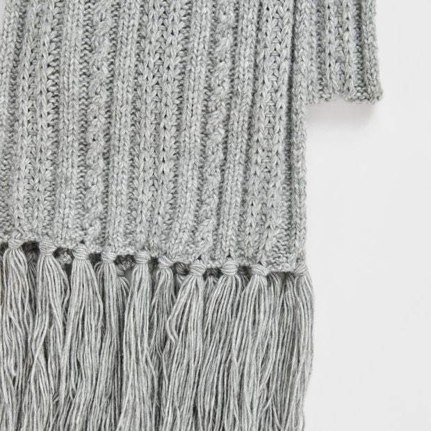 Chunky Cable Knit Scarf