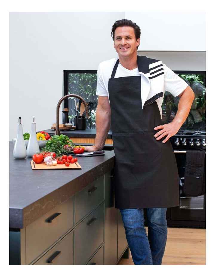 Lennox Apron in Black