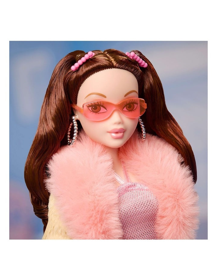 Signature My Scene Collector Chelsea Doll