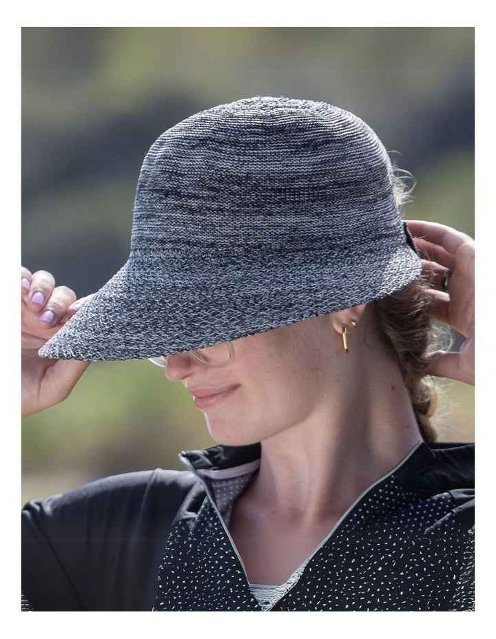 EV420 Annika Cap