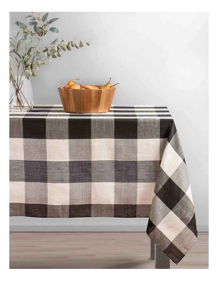 Orla Tablecloth 150x300 in Black