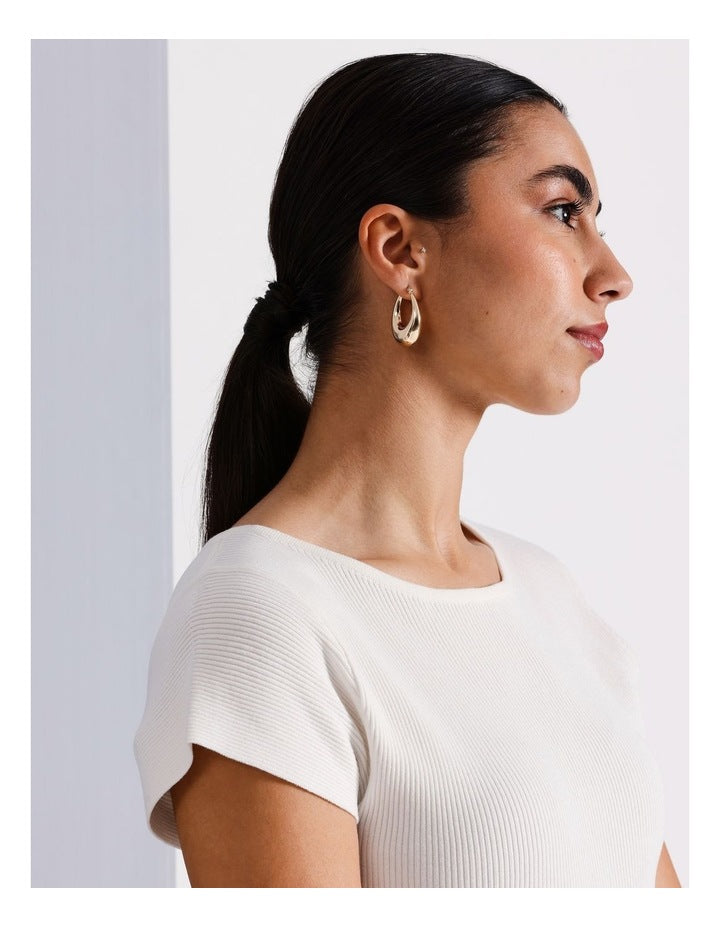 Oval Hoop Earrings in Gold