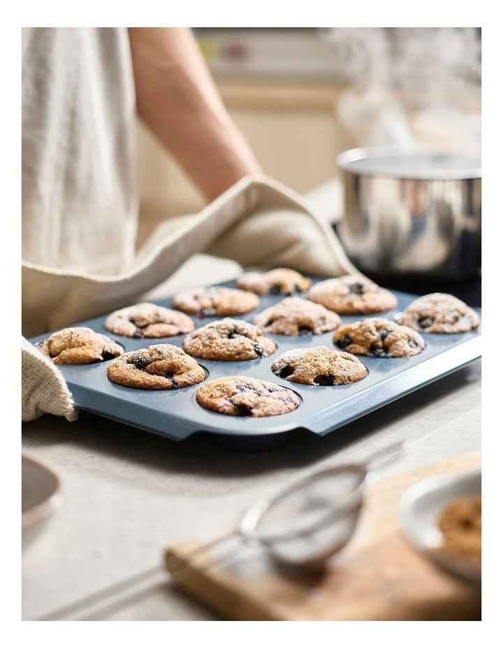 Nest Bake 12 Cup Muffin Pan in Blue