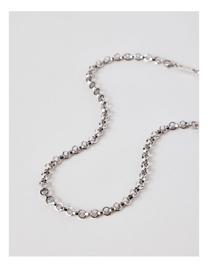Loop Chain Necklace in Black