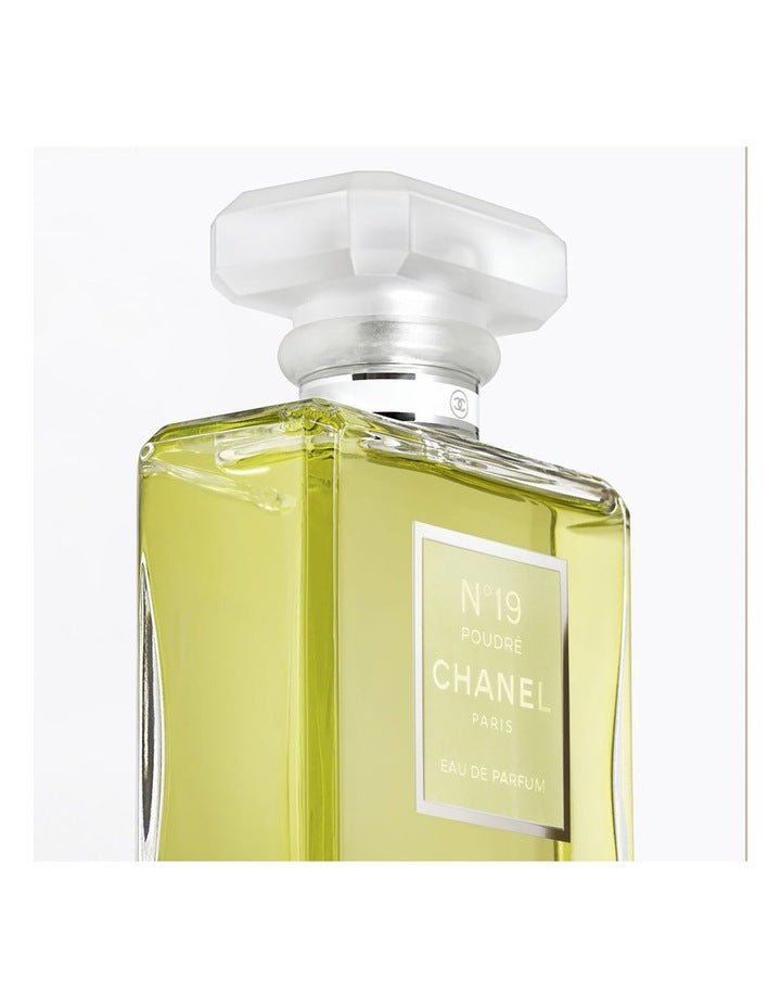 N°19 POUDRÉ Eau de Parfum Spray