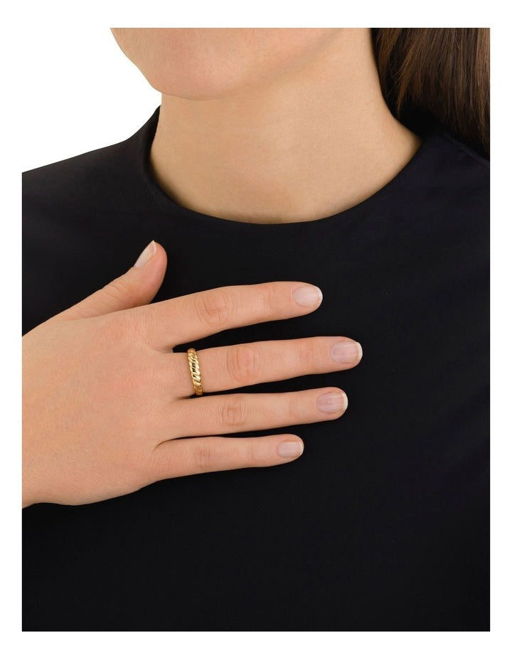 Small Croissant Ring in Gold-Tone