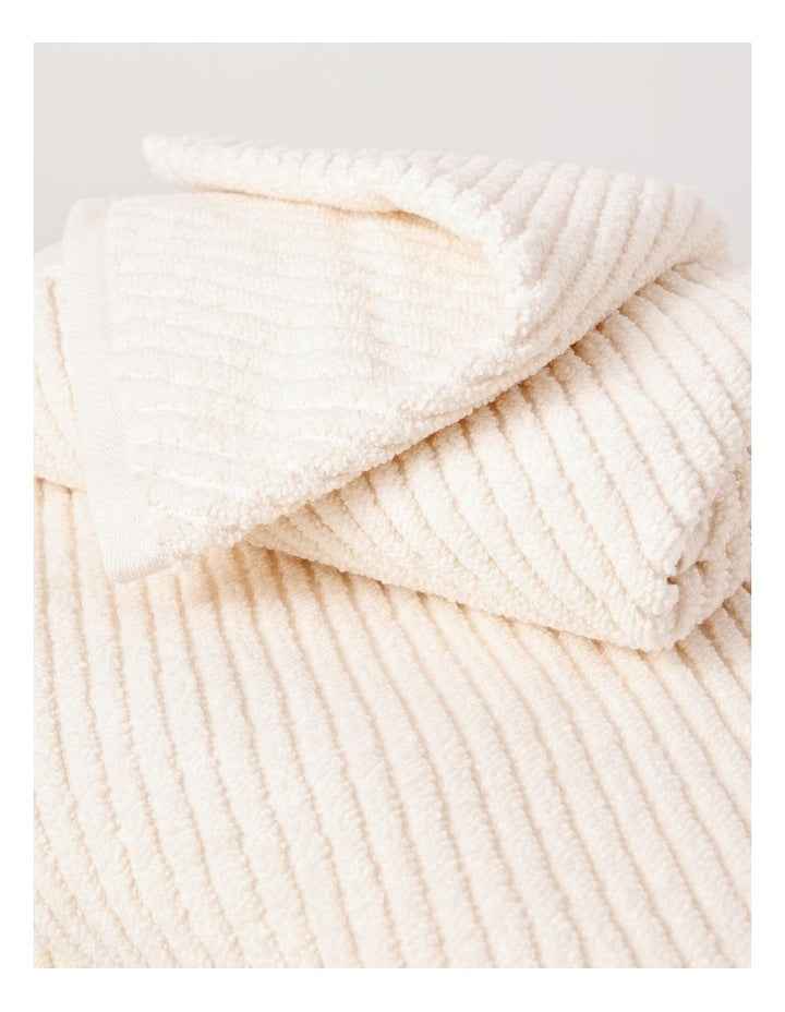 Essentials Diagonal 4pc Towel Packs in Cream
