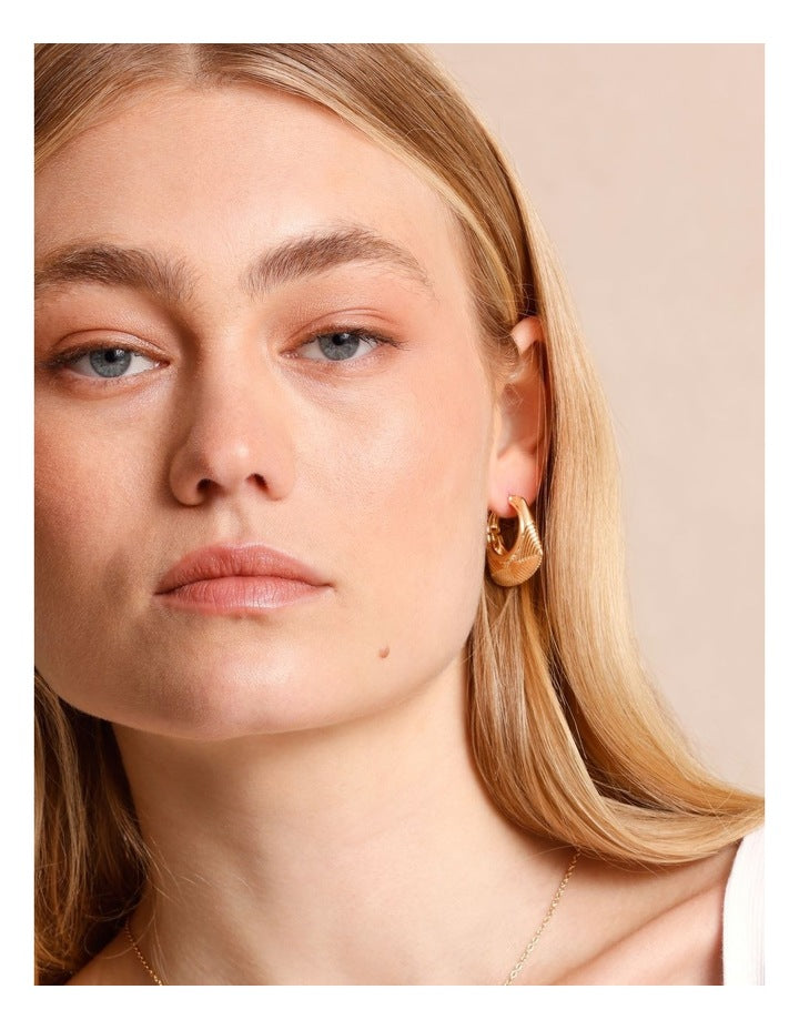 Basketweave Earrings in Gold