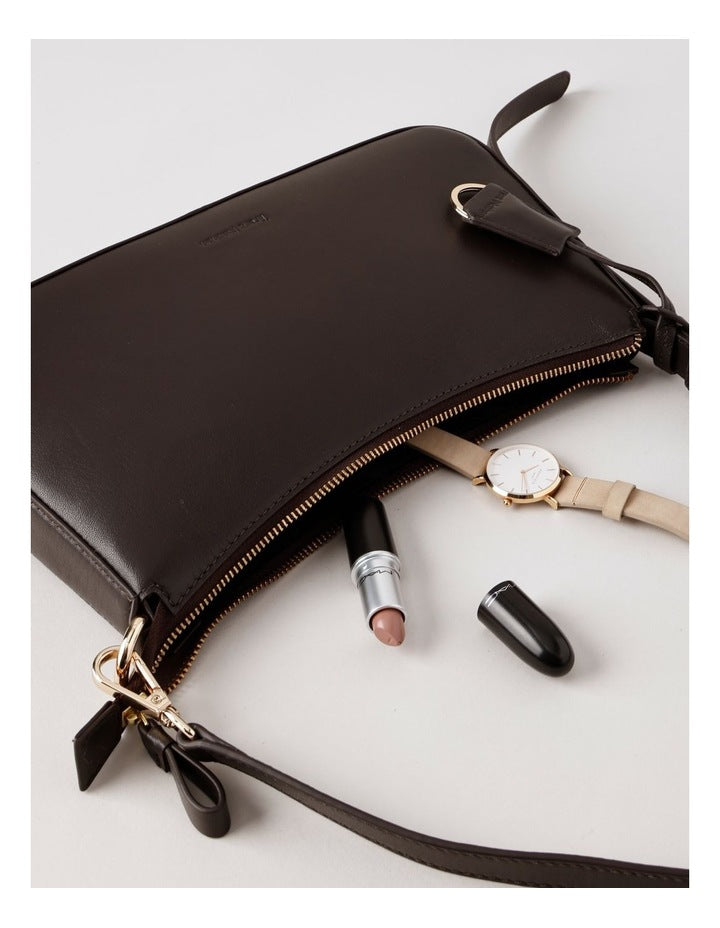 Athena Shoulder Bag in Cocoa