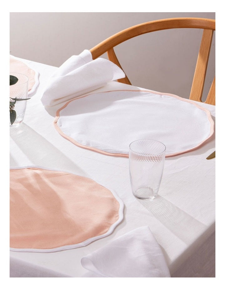 Scalloped Round Placemat 2 Pack in White