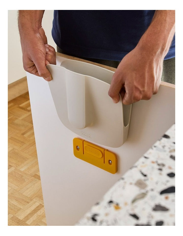 CleanTech Wall-Mounted Dustpan And Brush in Multi