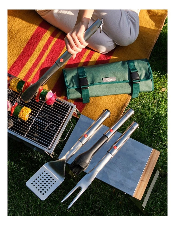 GrillOut Bbq Basting Brush with Retractable Head in Stainless Steel