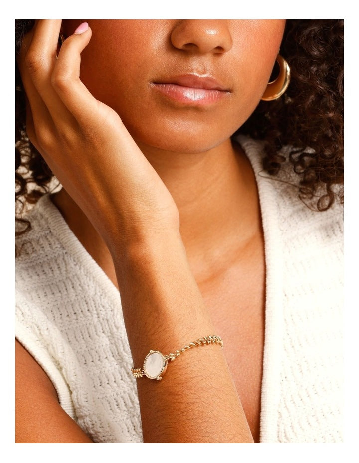 Circle Big Charm Bracelet in Gold