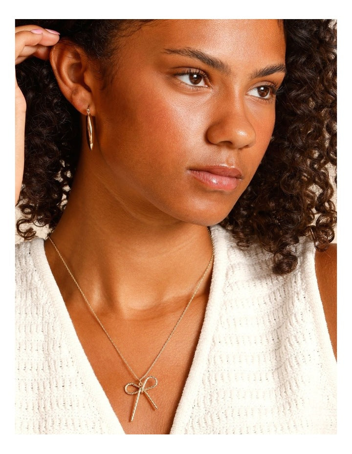 Bow Necklace in Gold