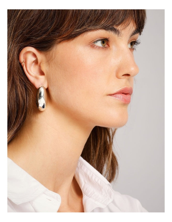 Hallow Drop Earring in Silver