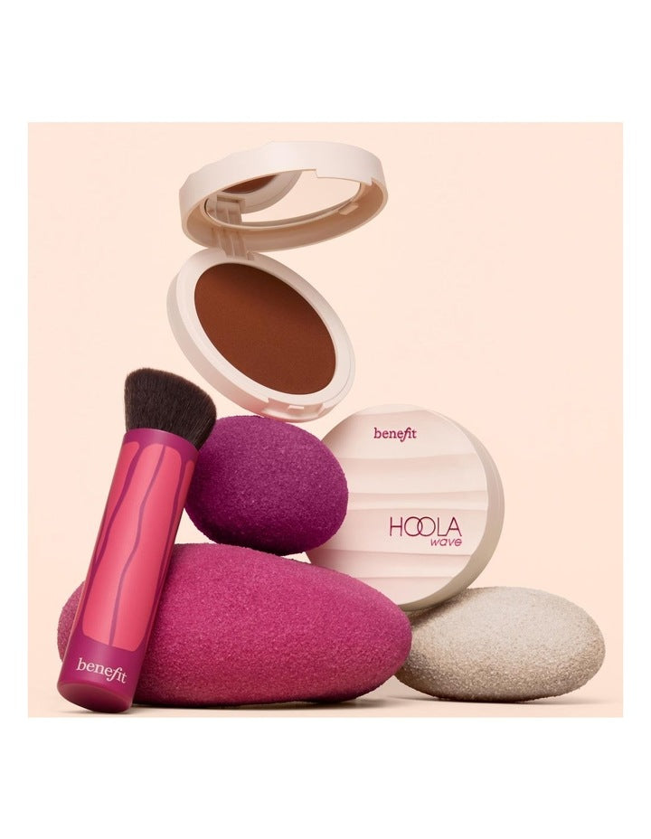 Hoola Wave Maker Bronzing Brush
