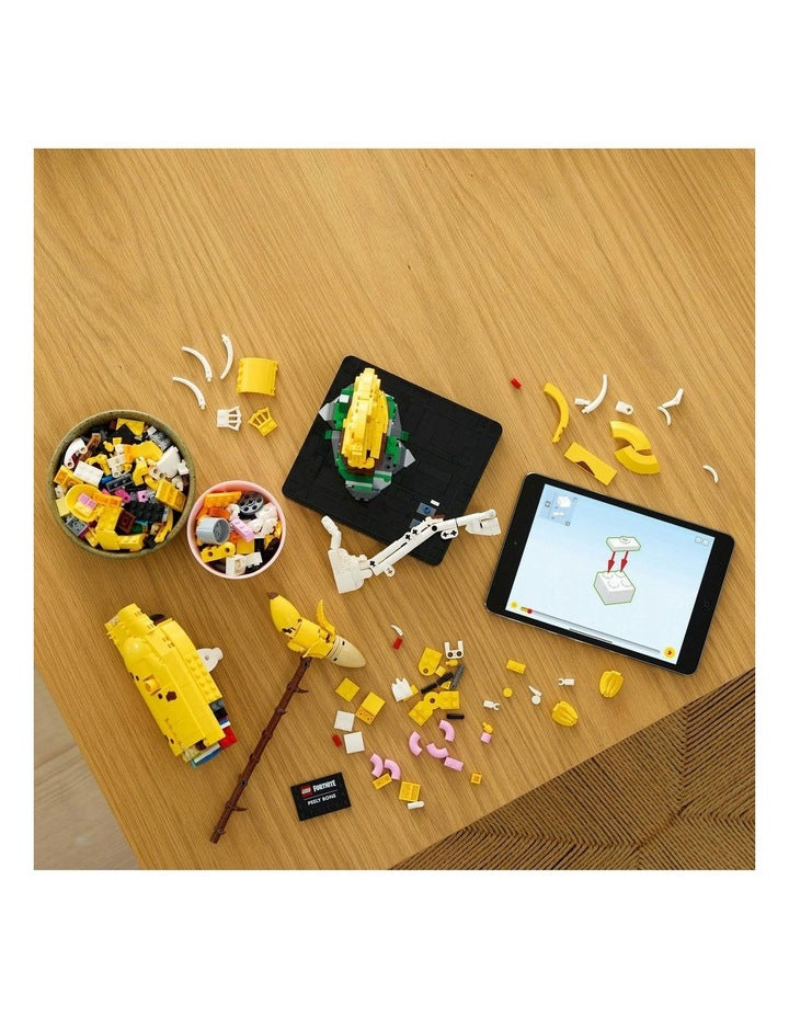 Fortnite Peely Bone 77072 Building Kit