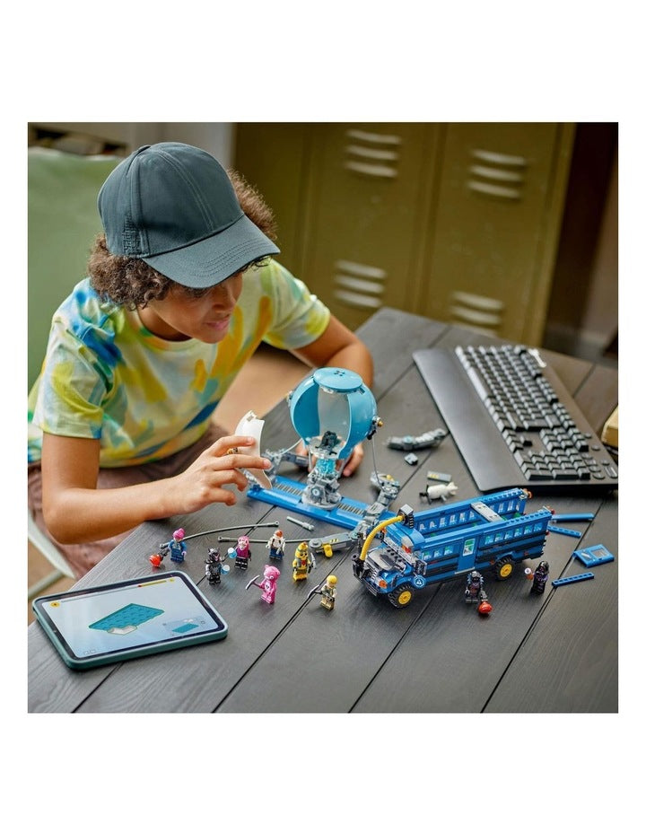 Fortnite Battle Bus 77073