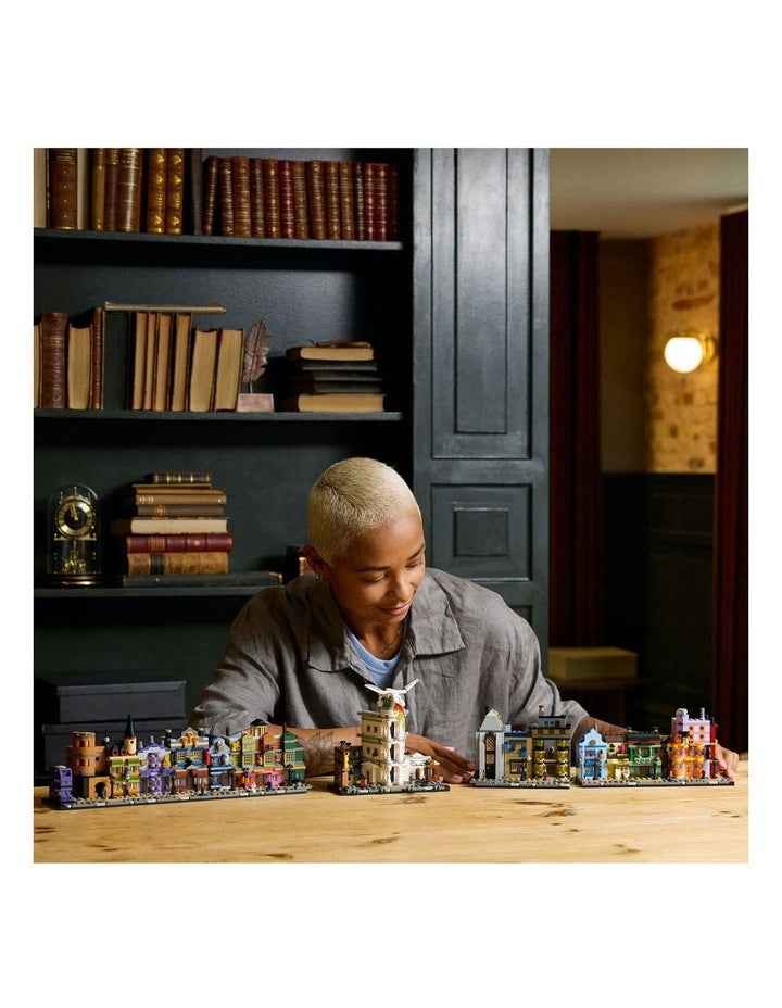 Harry Potter TM Diagon Alley Wizarding Shops 76444