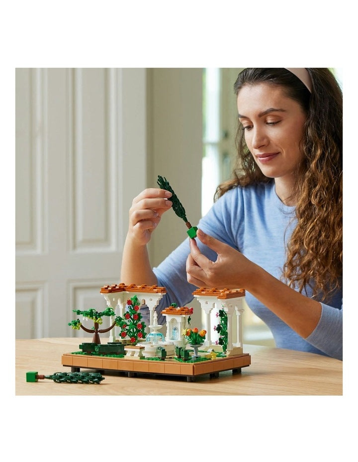 Icons Fountain Garden Building Set 10359