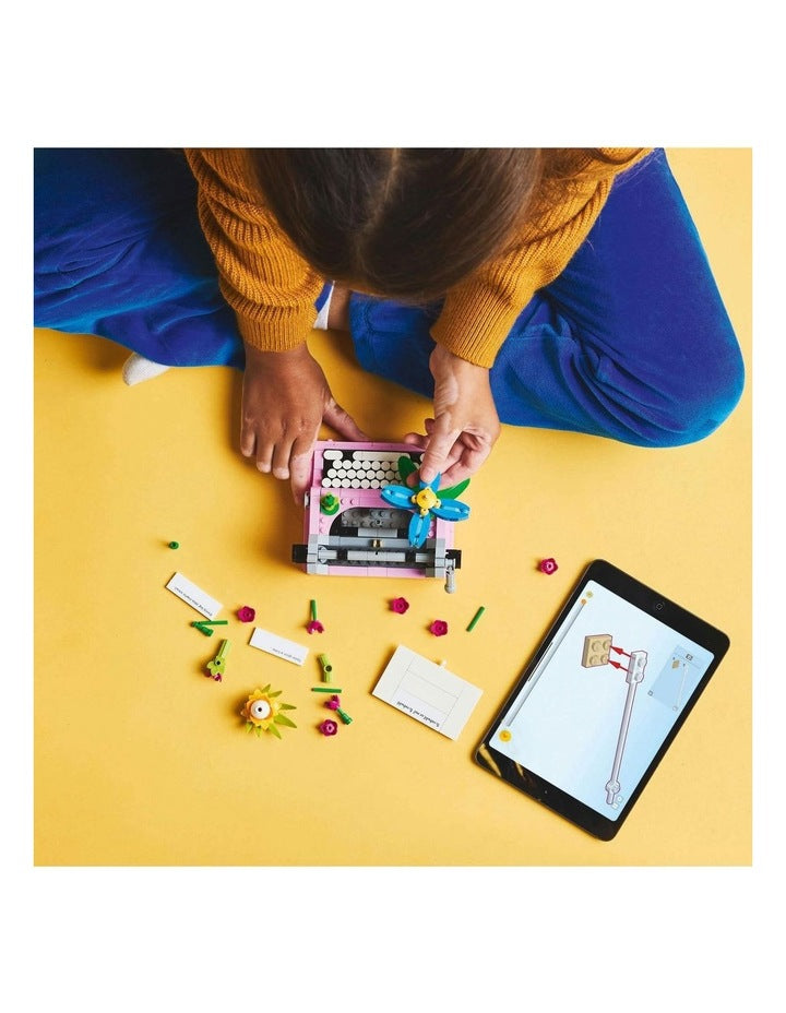 Creator Typewriter With Flowers 31169 Toy Playset