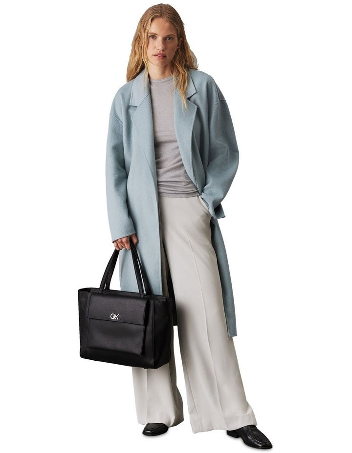 Medium Shopper Tote Bag in Black