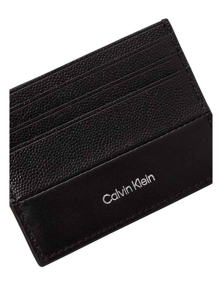 Must Cardholder in Black Caviar Grain/Smooth