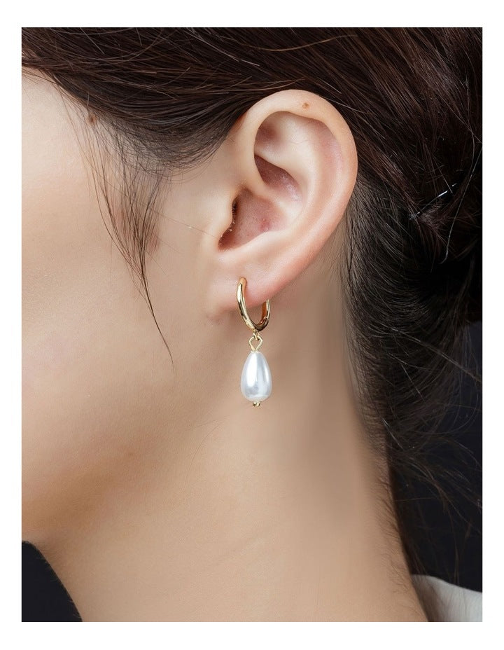 GJEC083M- Hoop And Pearl Earrings in Gold