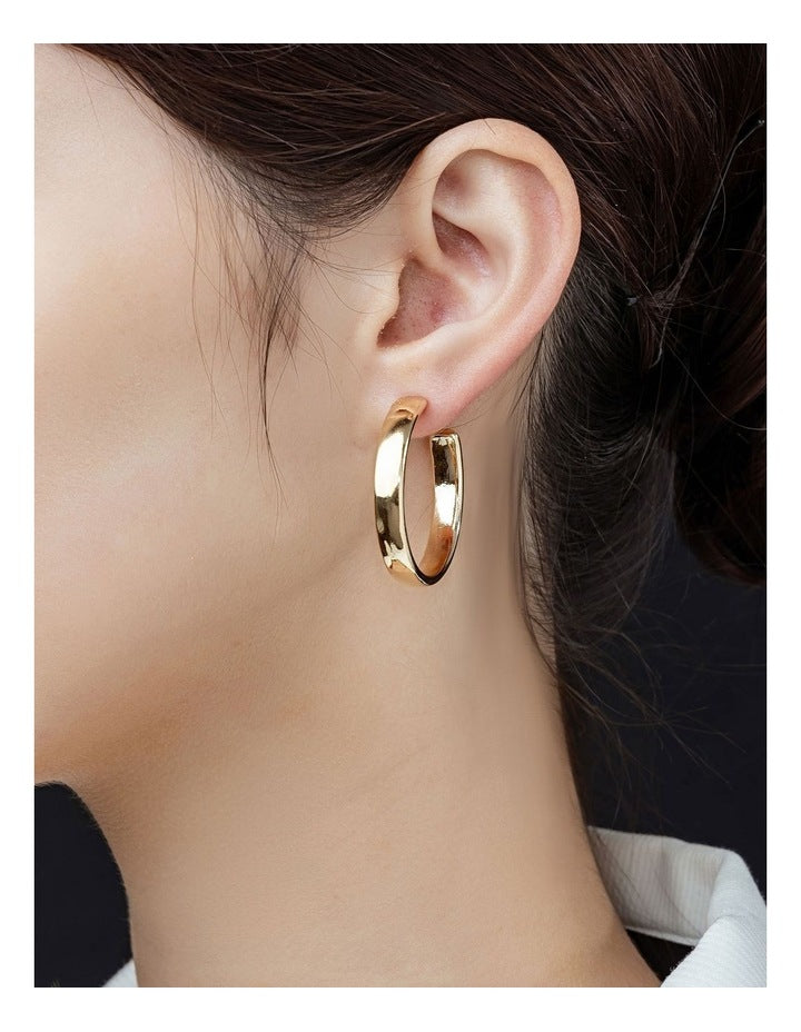 GJEC071M - Hoop Earrings in Gold