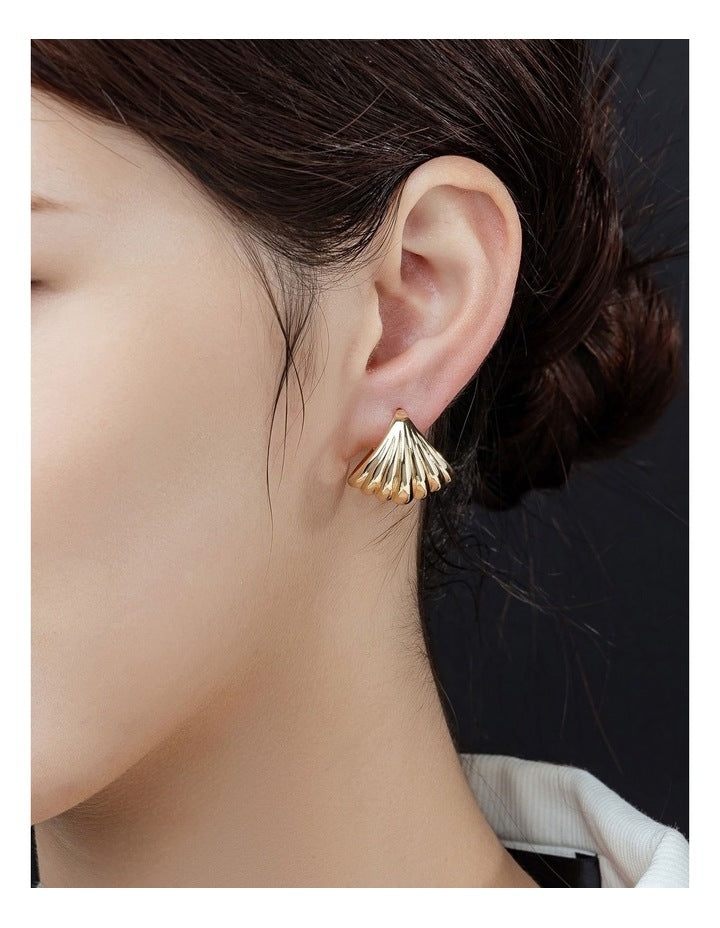 GJEC081M - Hoop Earrings in Gold