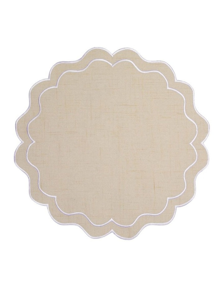 Banda Scallop Placemat 38cm in Cream