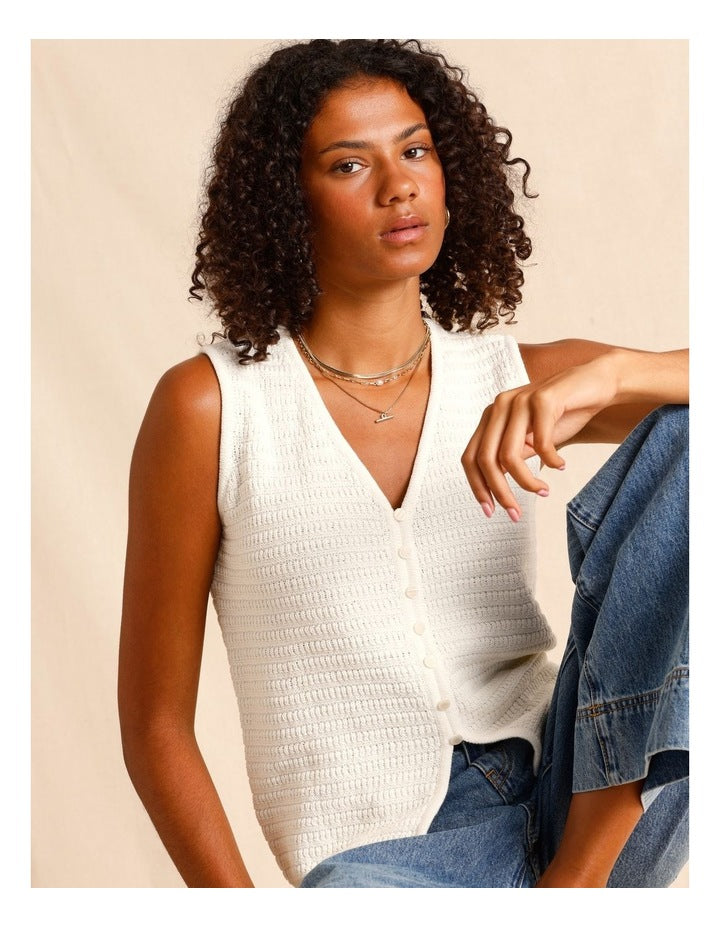 T Bar & Pearl Necklace in Gold