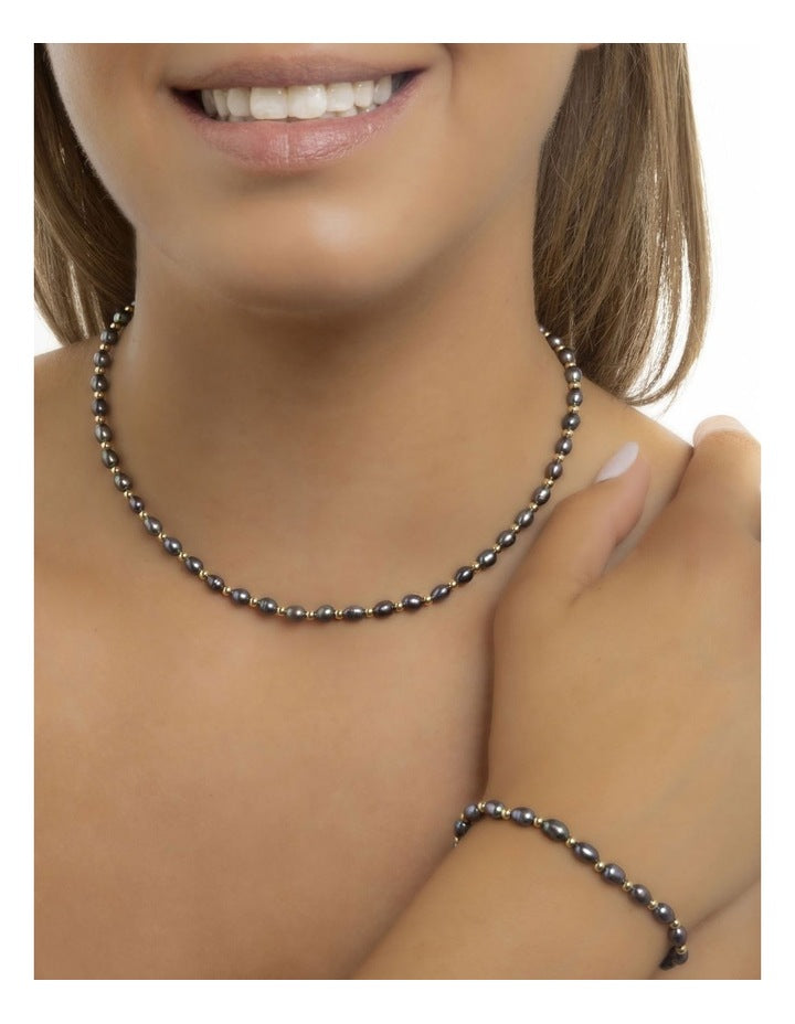 Iridescent Peacock Pearl Bracelet in Black