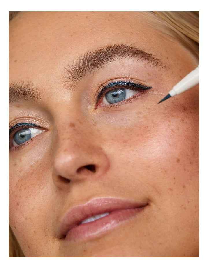 Metallic Liquid Eyeliner - Metallic Sky 0.5ml