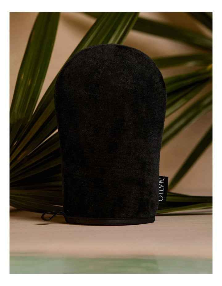 Seamless Finish Application Mitt