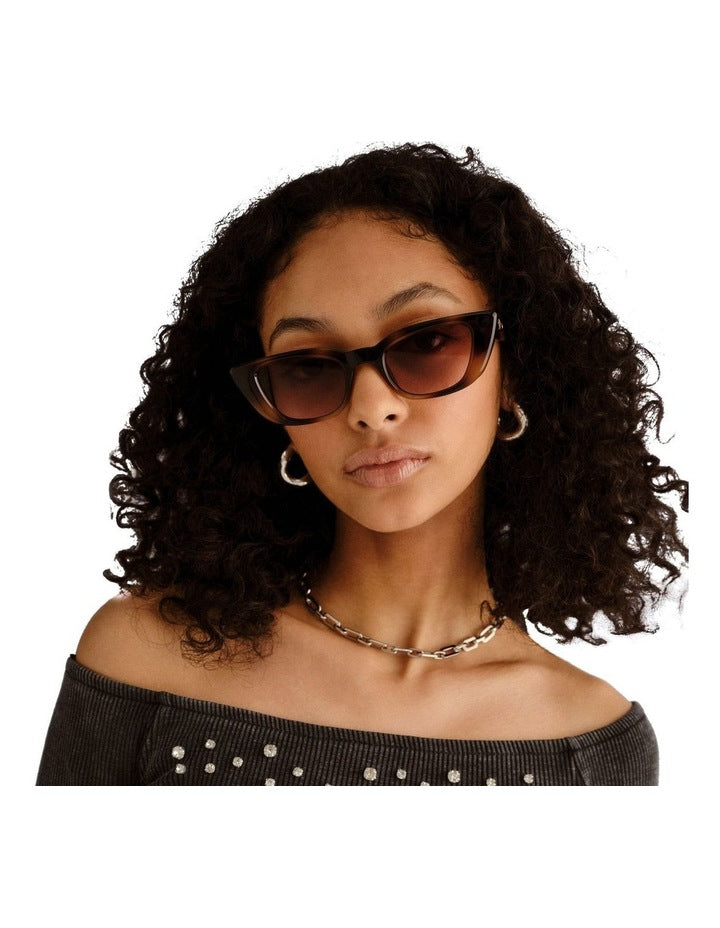 Dream Lover Sunglasses in Dark Tort