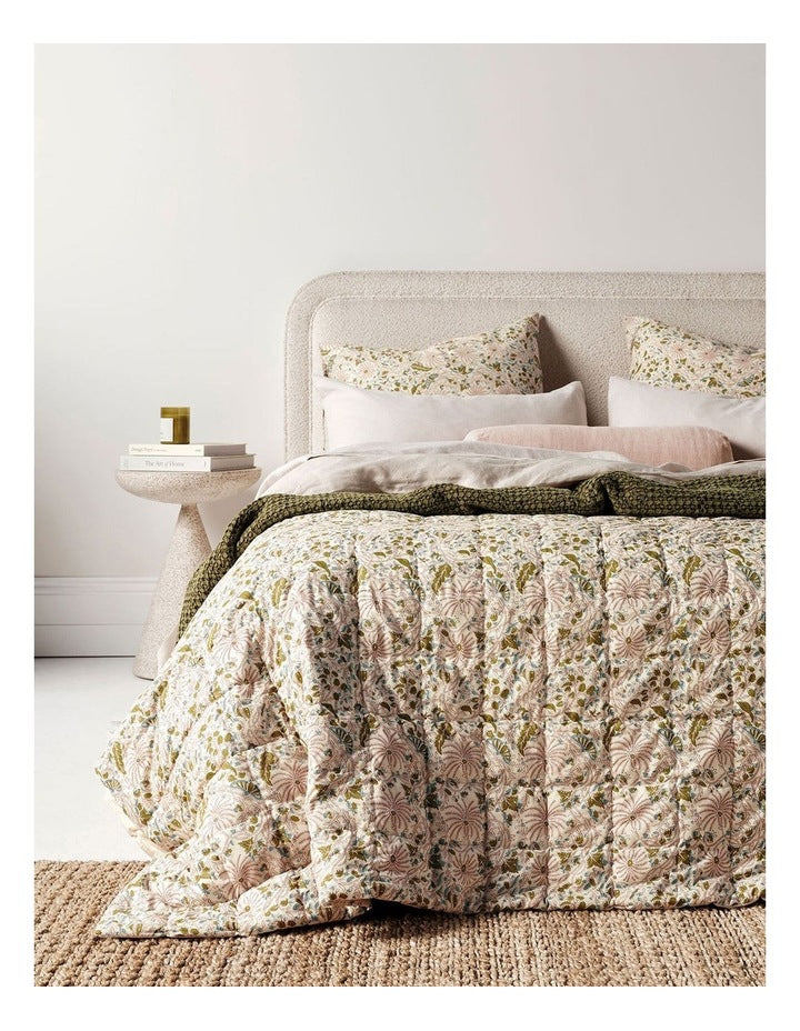 Oasis Cushion in Blush