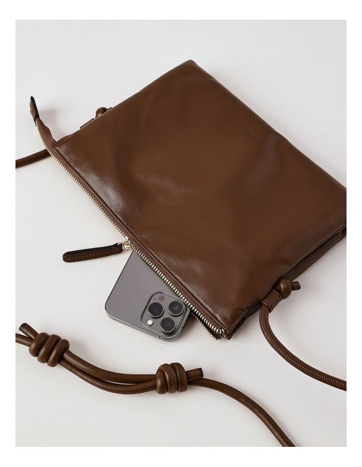 Detroit Crossbody Bag in Chocolate